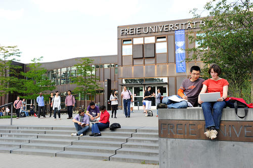 Freie Universität Berlin(Berlin Hür Üniversitesi)